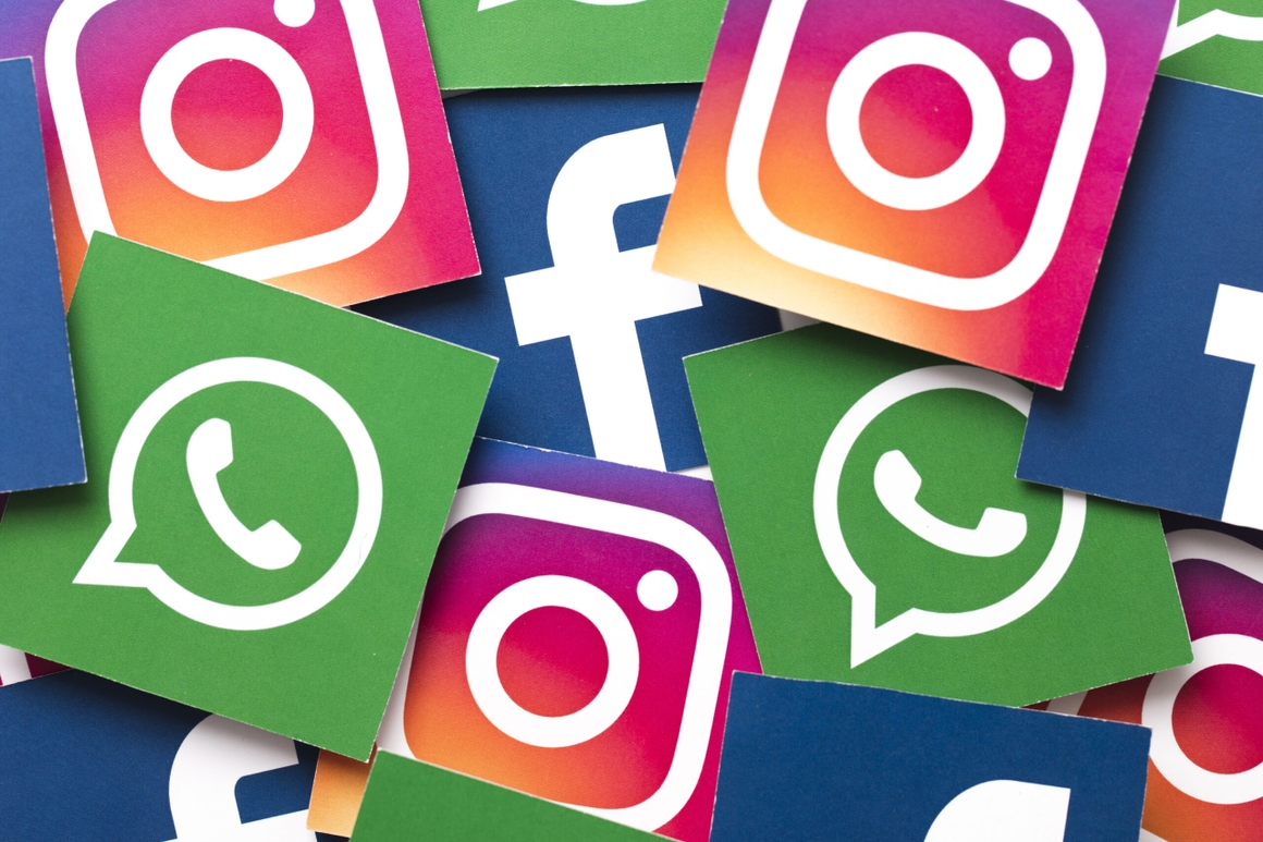 WhatsApp, Facebook, and Instagram are down